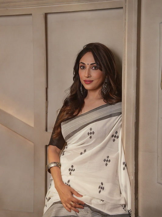 White and Black Geometric Noir Pure Linen Cotton Digital Print Saree