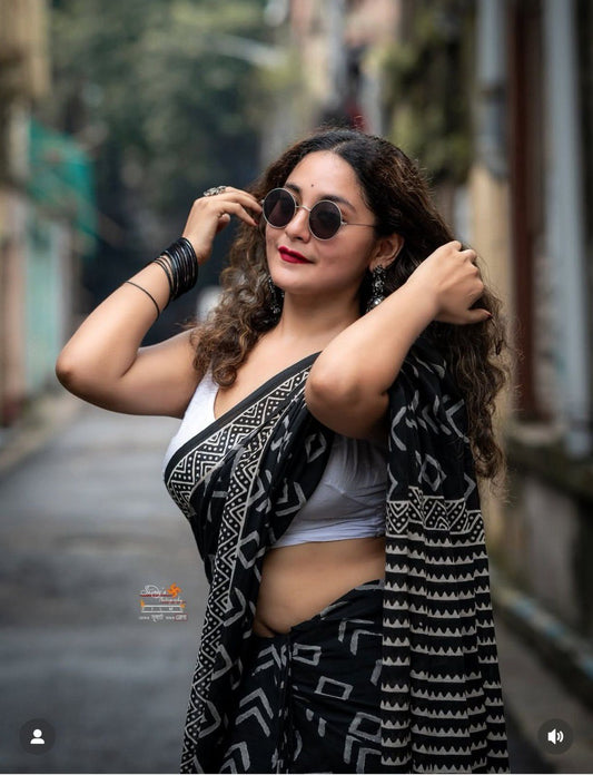 Geometric Noir Pure Linen Cotton Digital Print Saree